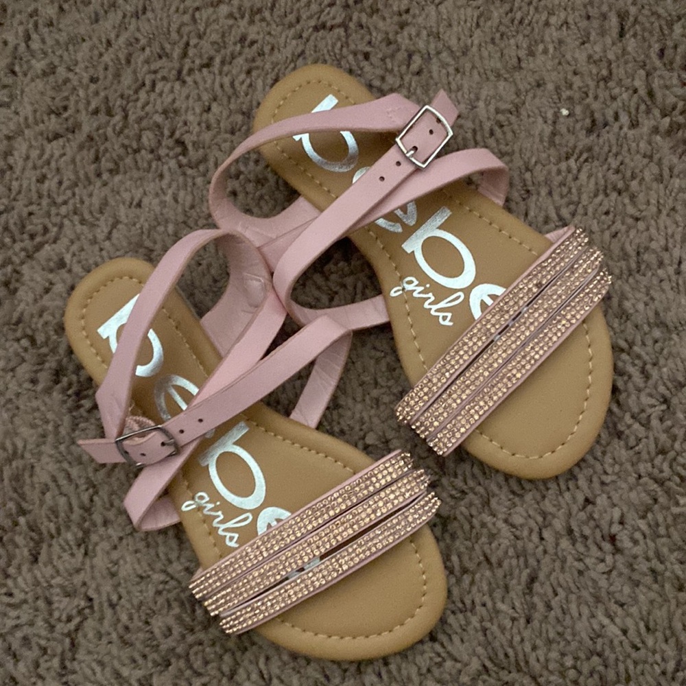 🦄New Bebe Girls “Bling” Sandals- pls Read below - Picture 4 of 4